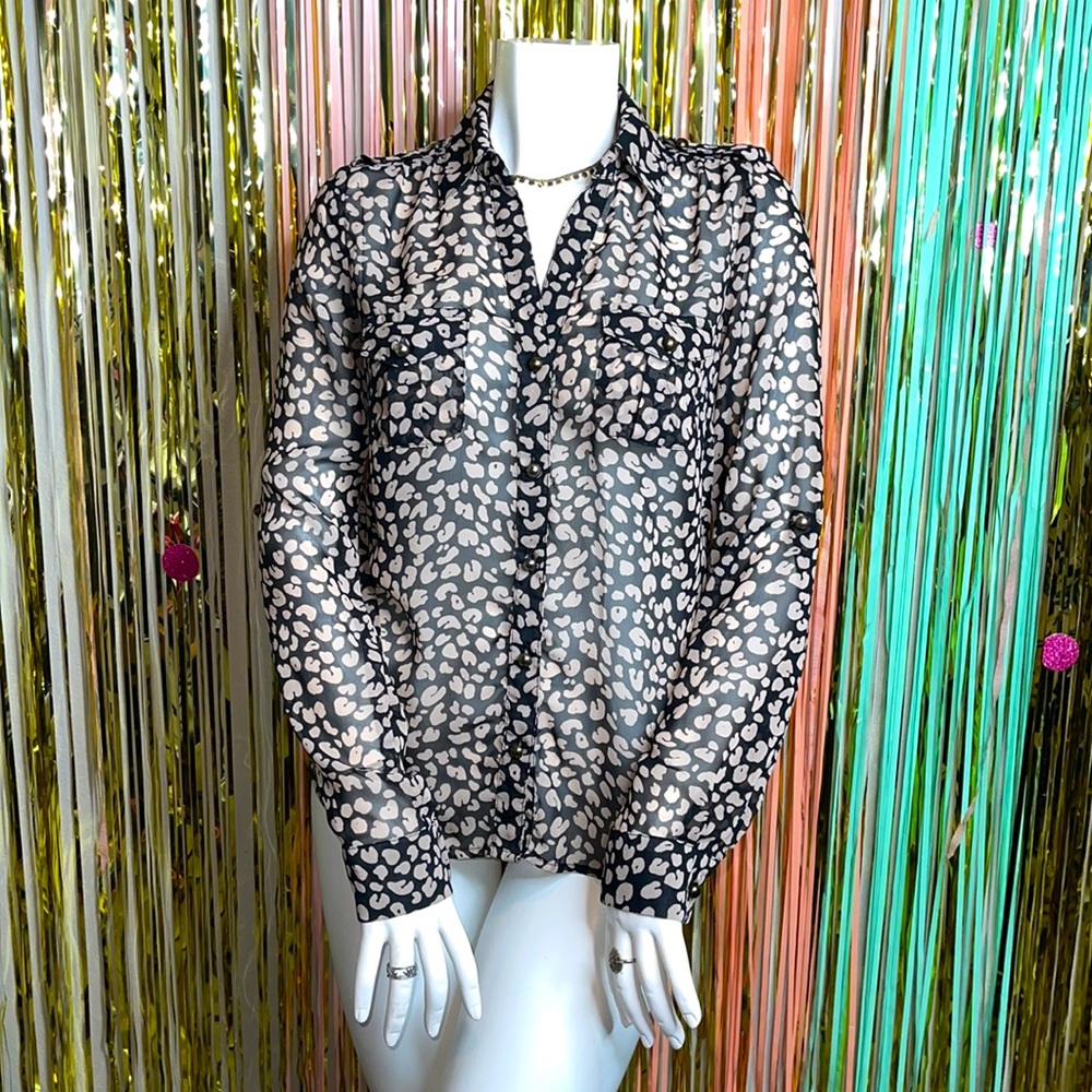 TIMING Animal Print Ro-Up Sleeve Blouse